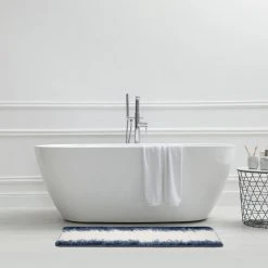 GUY LEVASSEUR ILYES - Tapis De Bain En Polyester Fantaisie Bleu Et Blanc 60x120cm -Magasin Joss & Main ilyes tapis de bain en polyester fantaisie bleu et blanc 60x120cm 13911132 38576582 1140x1140