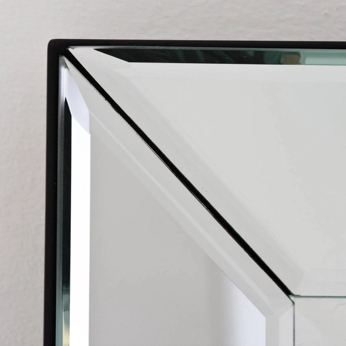 Vivenla Miroir Mural Ultra Design Carré Avec Contour Biseauté Effet 3D L. 50... 6 Vivenla Miroir Mural Ultra Design Carré Avec Contour Biseauté Effet 3D L. 50... – Image 4