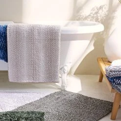 GUY LEVASSEUR SHADE - Tapis De Bain En Polyester Uni Beige 50x80cm -Magasin Joss & Main shade tapis de bain en polyester uni beige 50x80cm 13911130 38576578 1140x1140