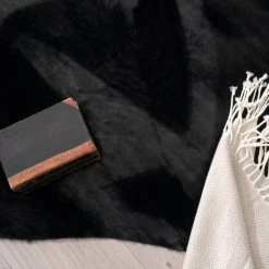 Paco Home Tapis De Salon Tapis Poils Ras Doux Moderne Monochrome Fausse Fourrure... -Magasin Joss & Main tapis de salon tapis poils ras doux moderne monochrome fausse fourrure noir 13743238 37957830 1140x1140