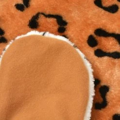 Decoshop26 Tapis En Peluche En Forme De Léopard 139 Cm Marron DEC024173 -Magasin Joss & Main tapis en peluche en forme de leopard 139 cm marron dec024173 9365715 24493973 1140x1140