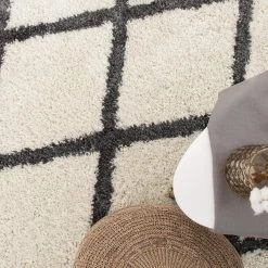 Paco Home Tapis Poils Longs Tapis Salon Shaggy Motif Scandinave Motif Diamant Gr... -Magasin Joss & Main tapis poils longs tapis salon shaggy motif scandinave motif diamant gris blanc 12029578 31865466 1140x1140