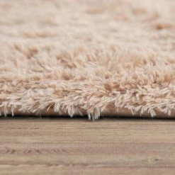 Paco Home Tapis Shaggy Tapis De Salon Fausse Fourrure Poil Long Moelleux Monochr... -Magasin Joss & Main tapis shaggy tapis de salon fausse fourrure poil long moelleux monochrome beige 7791241 19697079 1200x1200