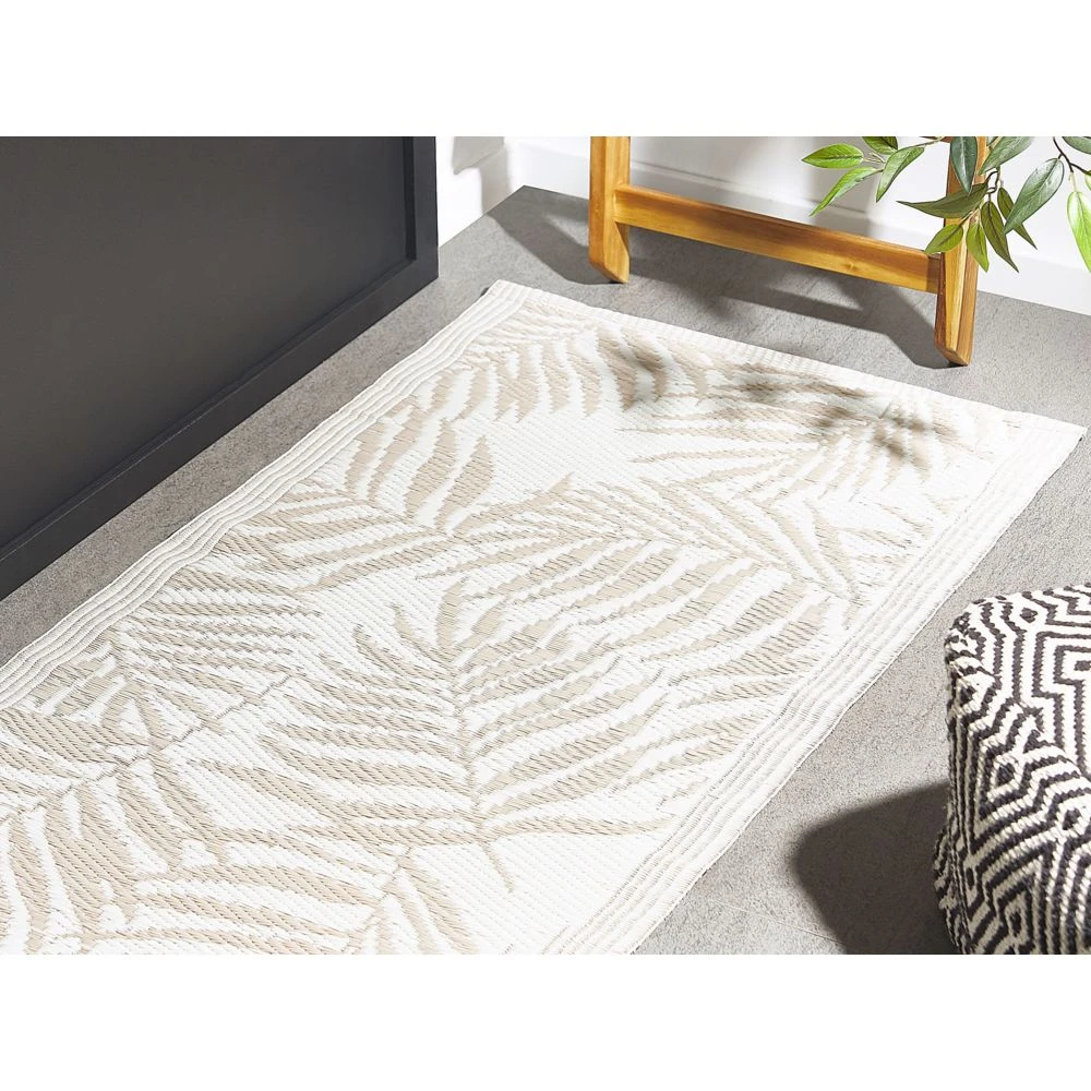 Beliani Tapis Extérieur Beige Au Motif Feuilles De Palmier 60 X 105 C... 5 Beliani Tapis Extérieur Beige Au Motif Feuilles De Palmier 60 X 105 C... – Image 3